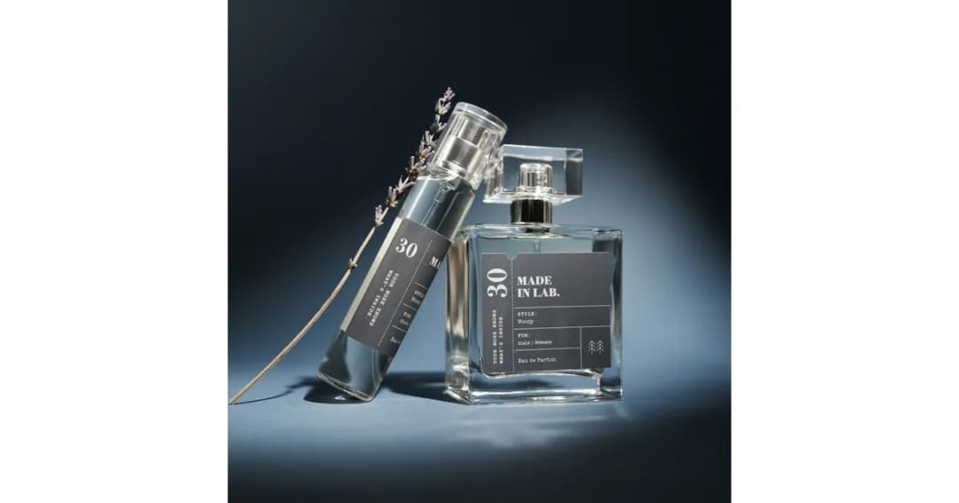 Co dłużej pachnie: woda toaletowa czy perfumowana? Odkryj różnice