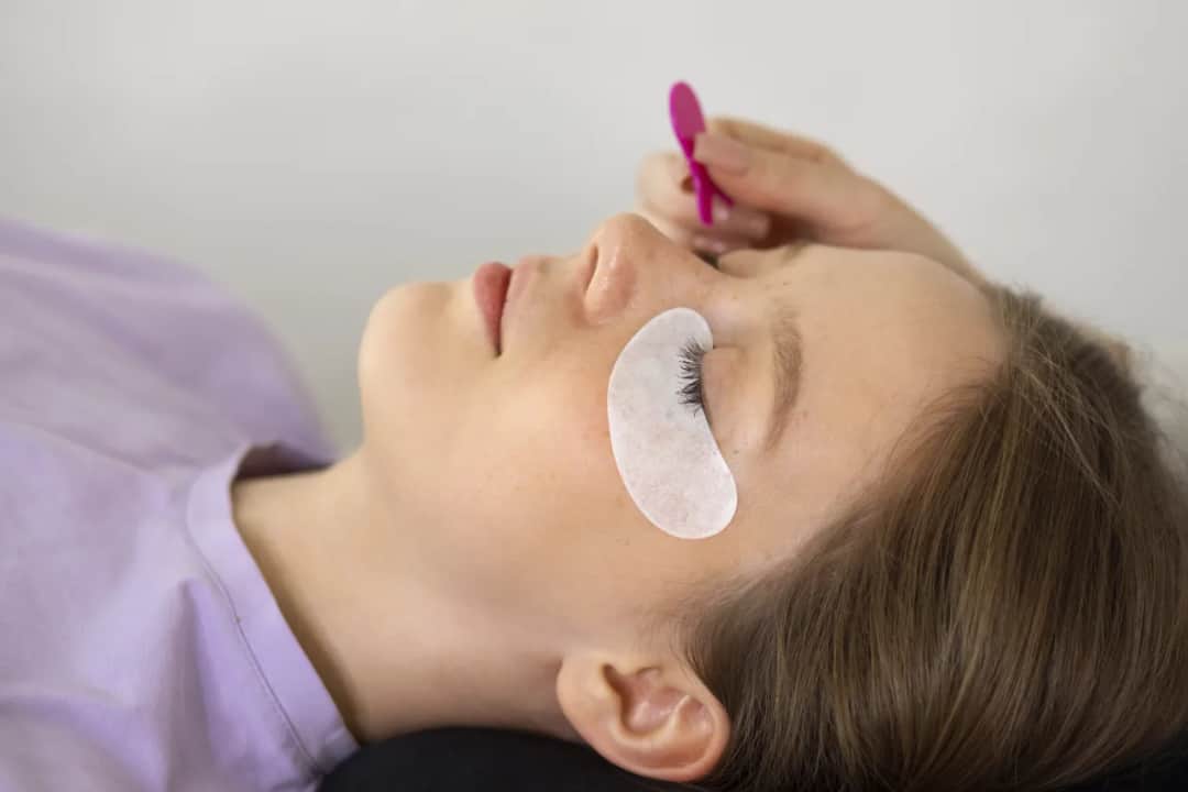 Jak wygląda koreańska laminacja rzęs? Jaki efekt daje?