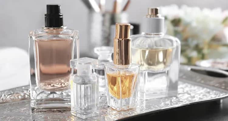 Co dłużej trzyma woda toaletowa czy perfumowana? Sprawdź różnice